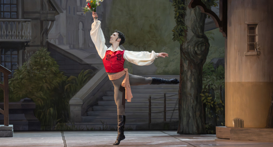 Ramiro Gomez Samon in Coppélia, all’Opéra national du Capitole de Toulouse, ph. David Herrero. Foto n. 5/13