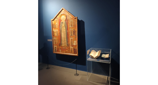Veduta di alcuni Laudari esposti alla Mostra e tavola di Santa Margherita